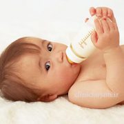 آسیب های شیشه شیر برای دندان ها  آسیب هایی که شیشه شیر برای دندان ها دارد shishe shir12 180x180